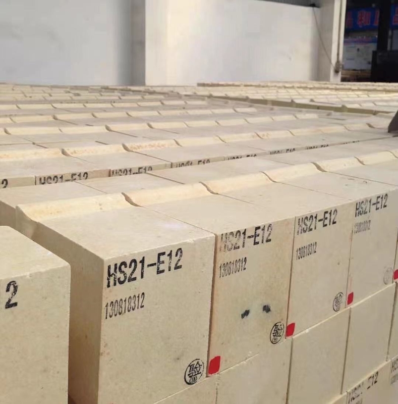 Gran ladrillo refractario de arcilla de alta resistencia anti-desprendimiento de alta alumina ladrillo de fuego para revestimiento de horno
