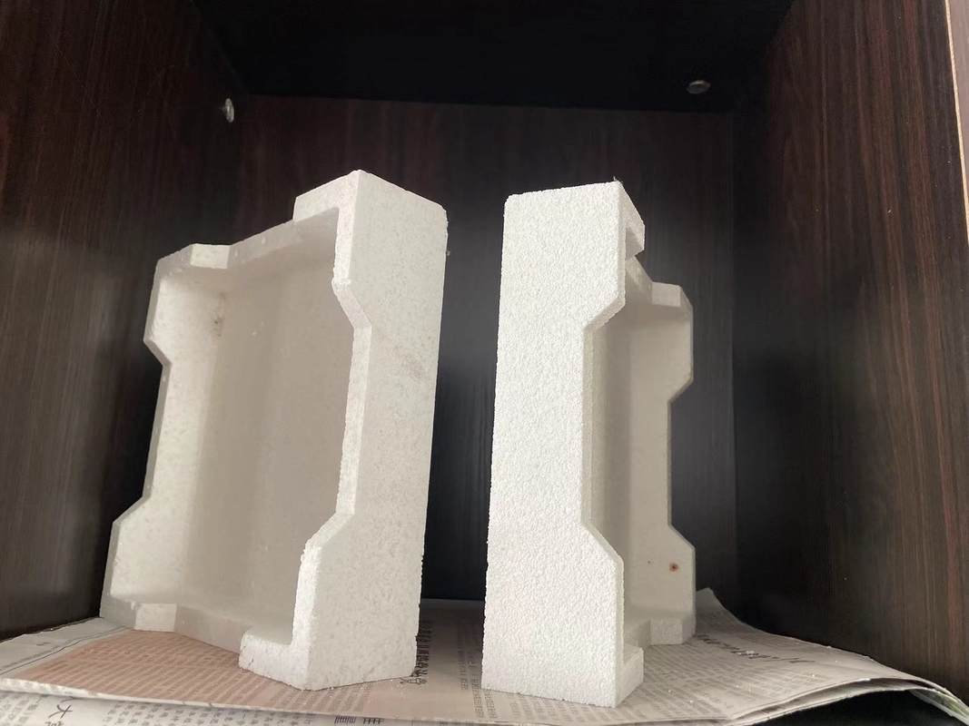 Al2O3 de alta pureza cilíndrico cónico cerámico corindón de alumina crisol para laboratorio crisol para fusión