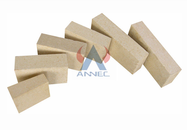 Ladrillo de alúmina incombustible a granel curvado Kg/m3 de la densidad 2300~2350 de Oven Sk 40 refractarios alto