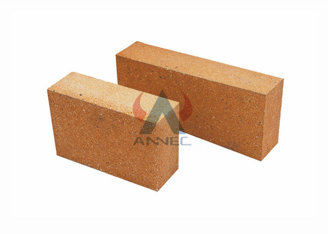 Color amarillo resistente al fuego 2.4g/Cm2 de SK34 Clay Refractory Brick 40MPA