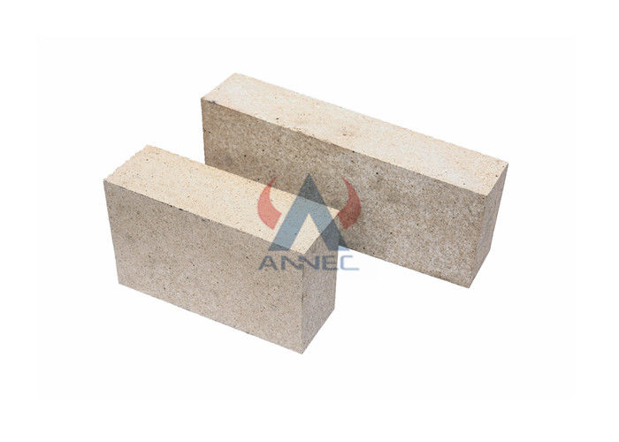 Ladrillo especial LZ65 del buen de choque termal de la resistencia material refractario del alúmina ampliamente utilizado para el horno rotatorio