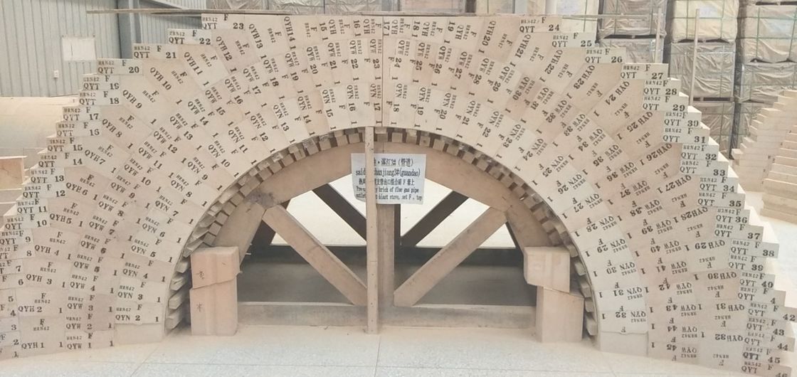 El alto ladrillo basado Andalustie del alúmina resiste temperatura alta y usado mientras que la guarnición de la seguridad en estufa da alta temperatura, estofa