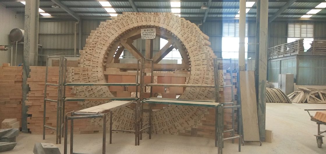 El alto ladrillo de Preassebly del alúmina de la forma especial resiste el ℃ 1350 que utilizó para la guarnición de la seguridad de la cucharón de acero