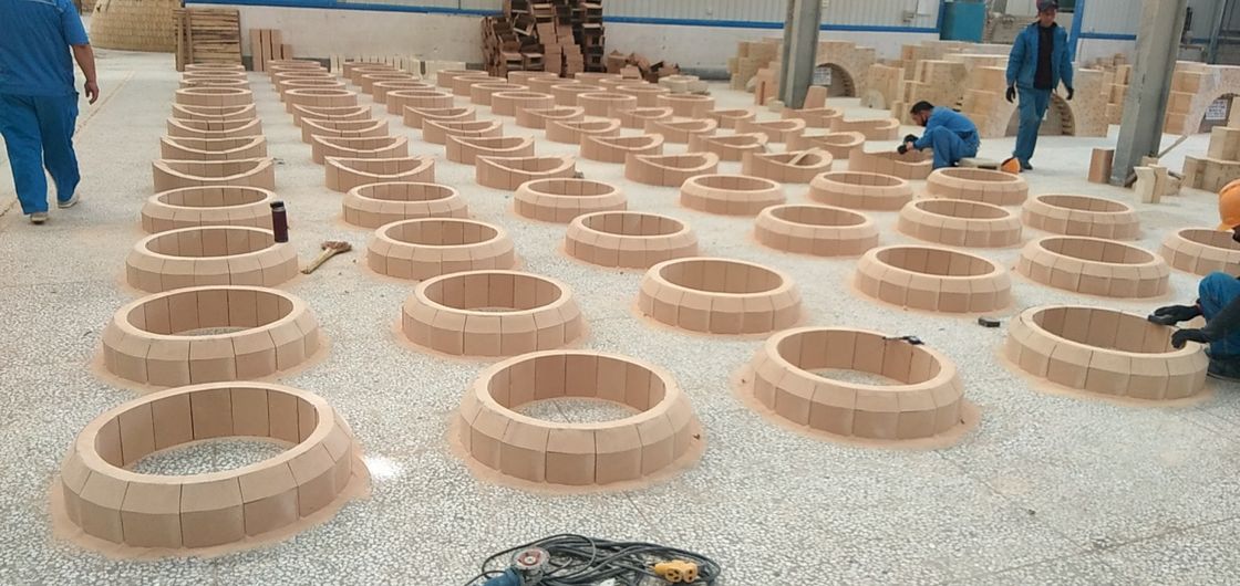 El alto ladrillo de Preassebly del alúmina de la forma especial resiste el ℃ 1350 que utilizó para la guarnición de la seguridad de la cucharón de acero